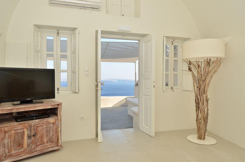 Hostel 16 Oia Bagian luar foto