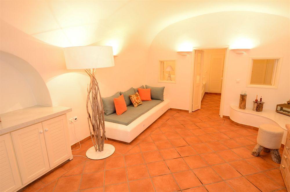 Hostel 16 Oia Bagian luar foto
