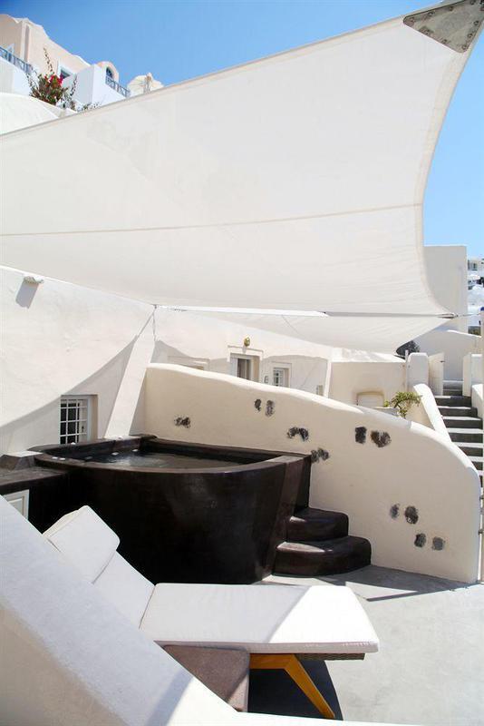 Hostel 16 Oia Bagian luar foto