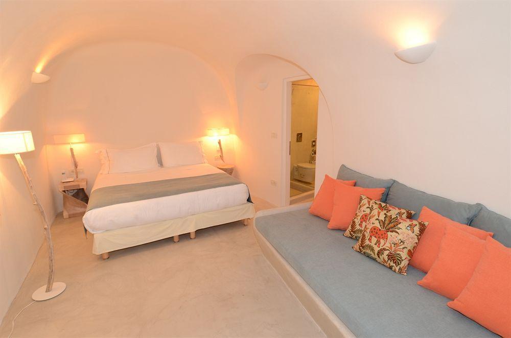 Hostel 16 Oia Bagian luar foto