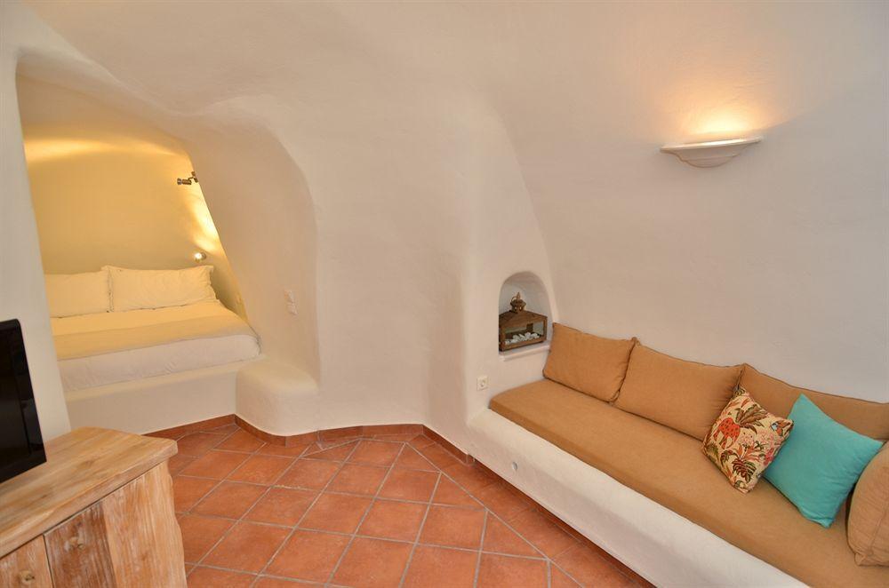Hostel 16 Oia Bagian luar foto