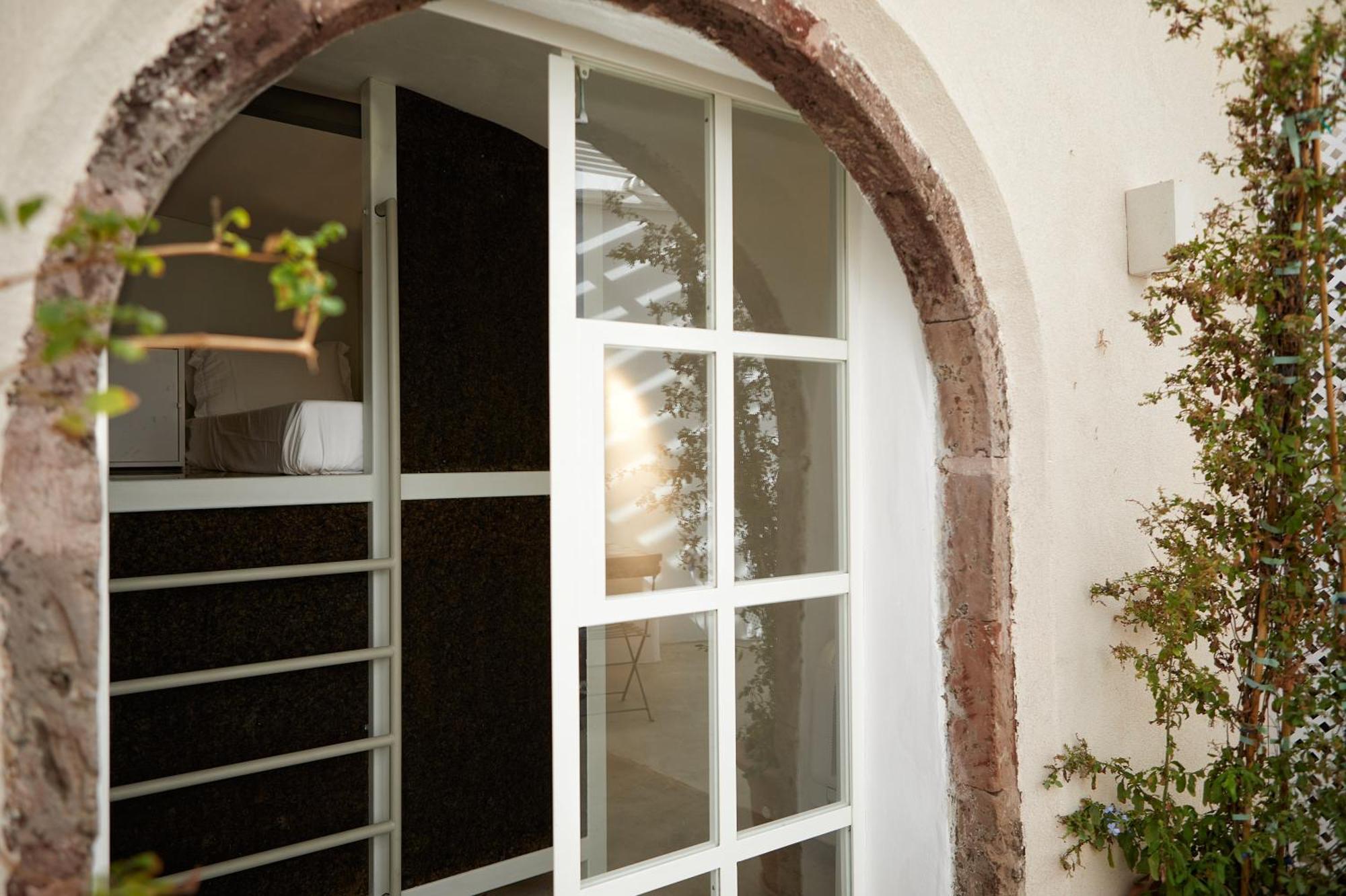 Hostel 16 Oia Bagian luar foto
