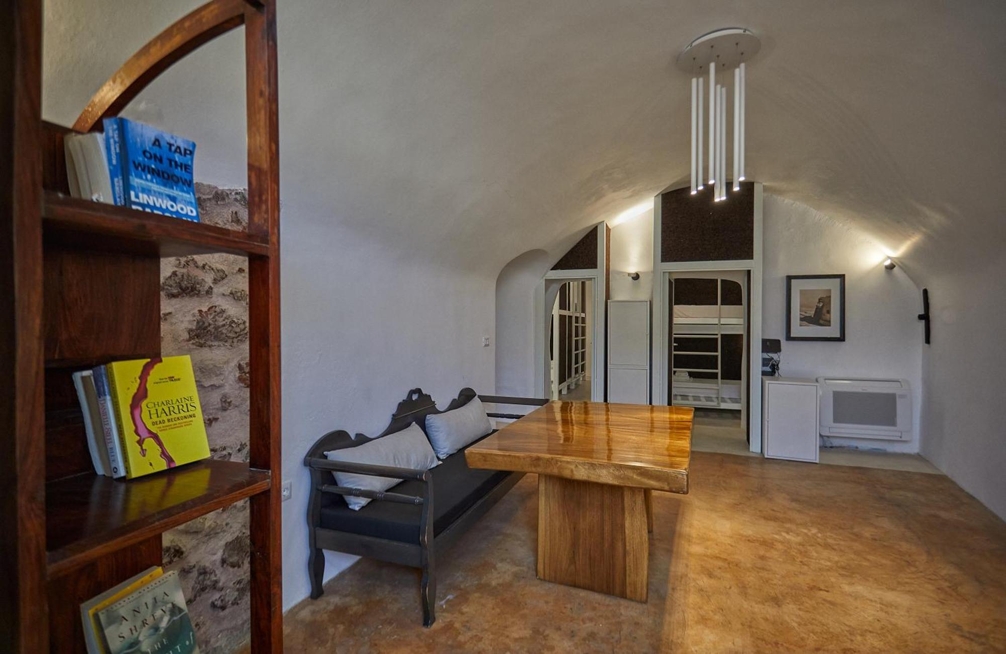 Hostel 16 Oia Bagian luar foto