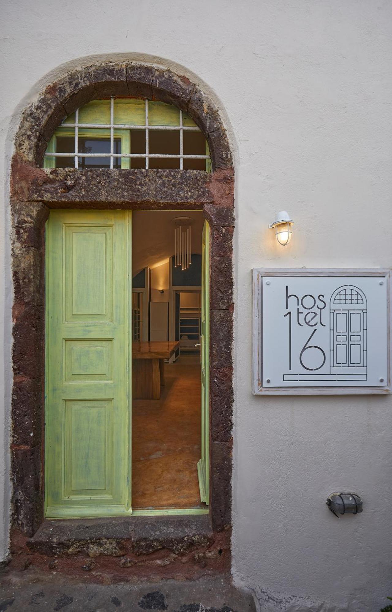 Hostel 16 Oia Bagian luar foto