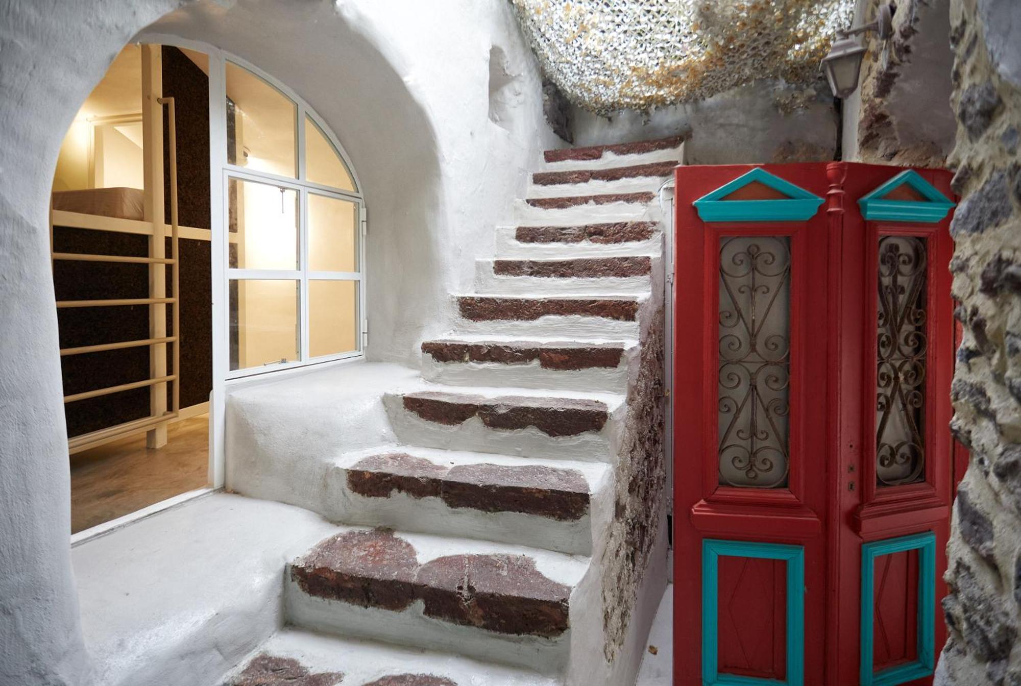 Hostel 16 Oia Bagian luar foto