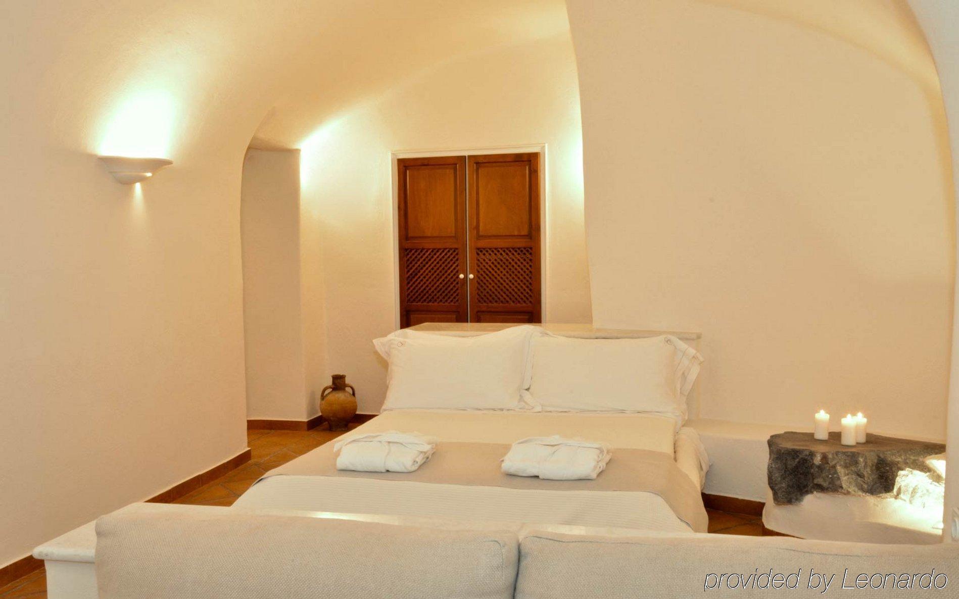 Hostel 16 Oia Ruang foto
