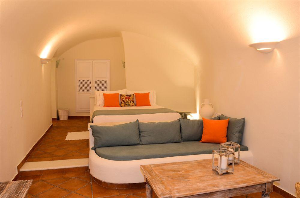 Hostel 16 Oia Bagian luar foto