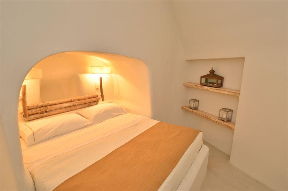 Hostel 16 Oia Bagian luar foto