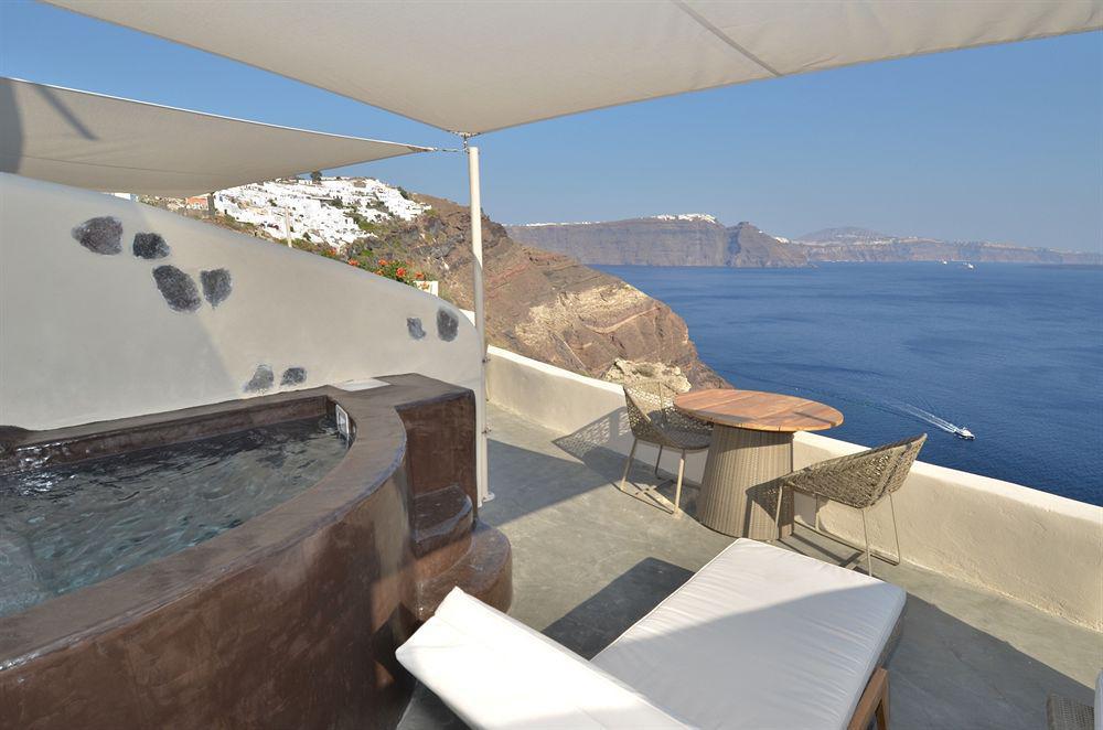 Hostel 16 Oia Bagian luar foto
